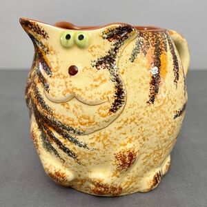 St Michael Pottery Cat Creamer 5x3.75”
